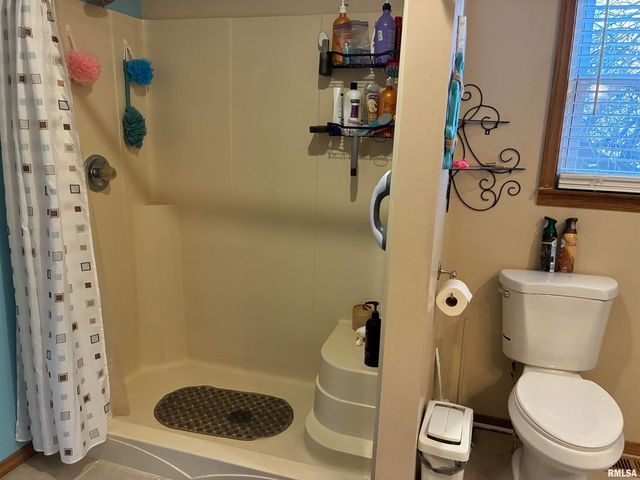 3128 N 18TH Street, Quincy, IL 62305