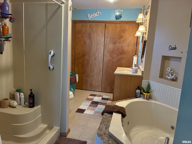 3128 N 18TH Street, Quincy, IL 62305