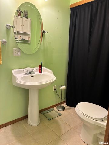 3128 N 18TH Street, Quincy, IL 62305