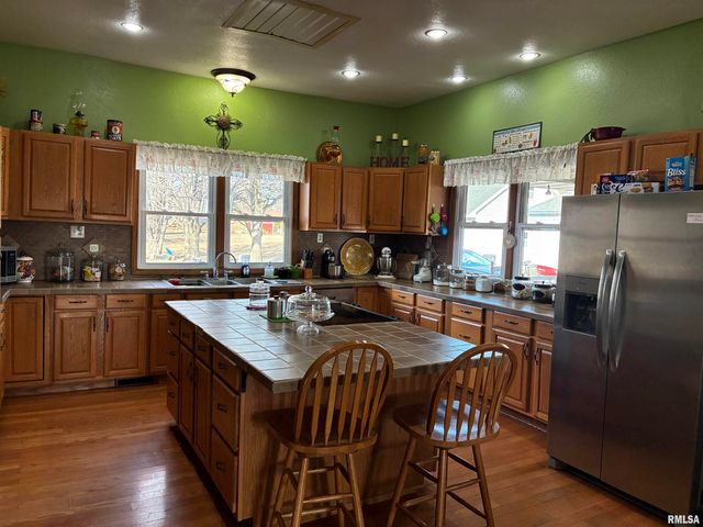 3128 N 18TH Street, Quincy, IL 62305