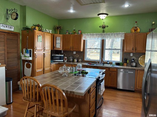 3128 N 18TH Street, Quincy, IL 62305