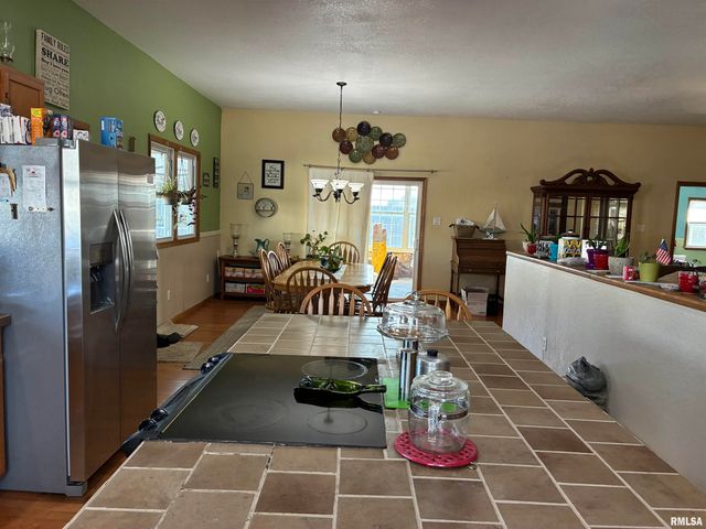 3128 N 18TH Street, Quincy, IL 62305