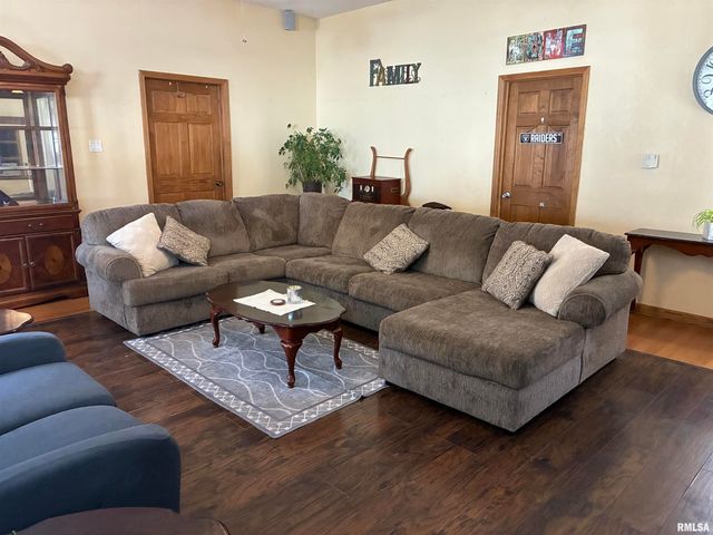 3128 N 18TH Street, Quincy, IL 62305