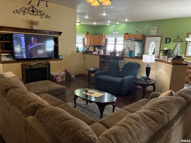 3128 N 18TH Street, Quincy, IL 62305