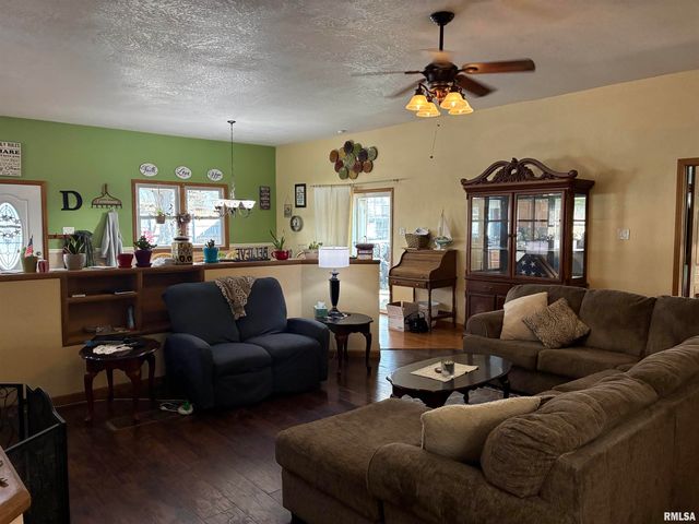 3128 N 18TH Street, Quincy, IL 62305