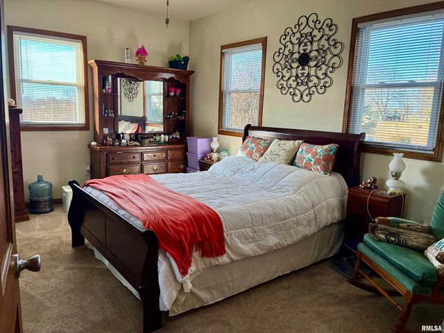 3128 N 18TH Street, Quincy, IL 62305