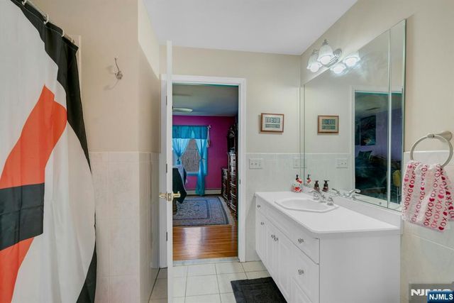 13 Greenfield Hill, Sparta, NJ 07871