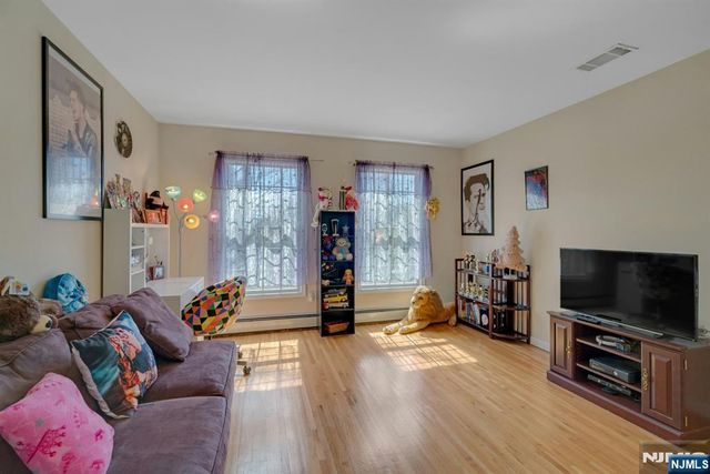 13 Greenfield Hill, Sparta, NJ 07871