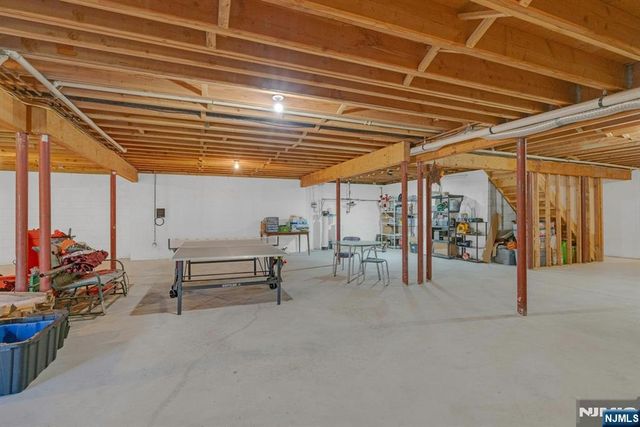 13 Greenfield Hill, Sparta, NJ 07871
