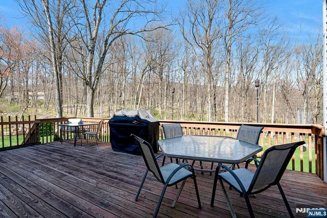 13 Greenfield Hill, Sparta, NJ 07871