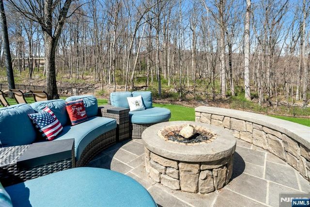 13 Greenfield Hill, Sparta, NJ 07871