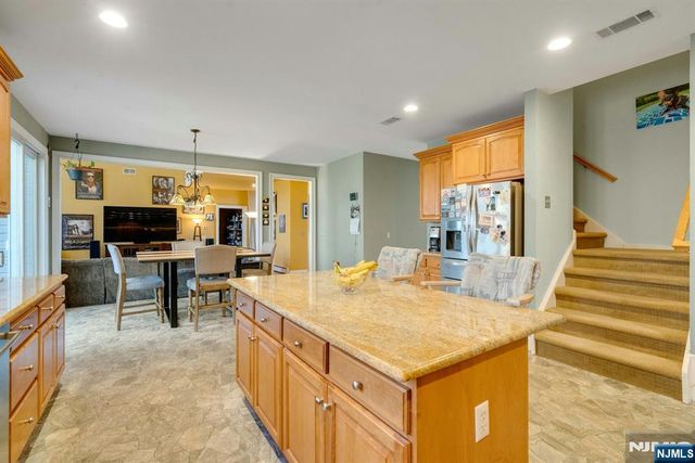 13 Greenfield Hill, Sparta, NJ 07871