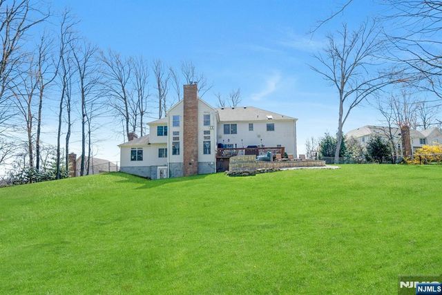 13 Greenfield Hill, Sparta, NJ 07871