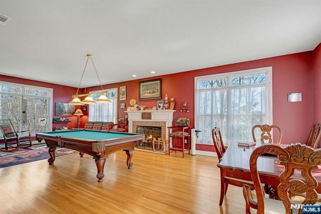 13 Greenfield Hill, Sparta, NJ 07871