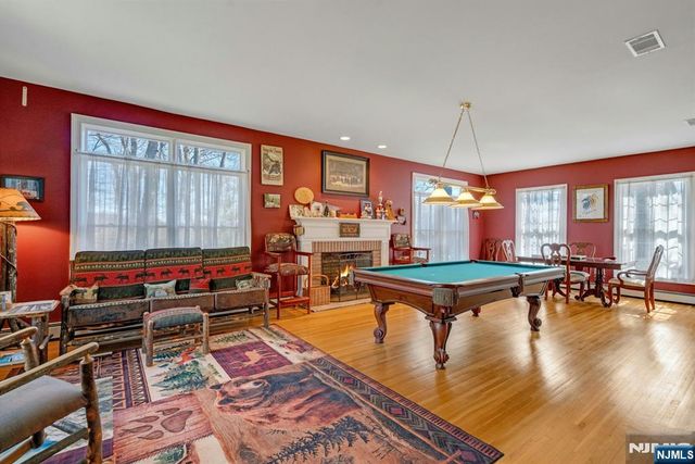 13 Greenfield Hill, Sparta, NJ 07871