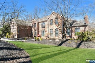 13 Greenfield Hill, Sparta, NJ 07871