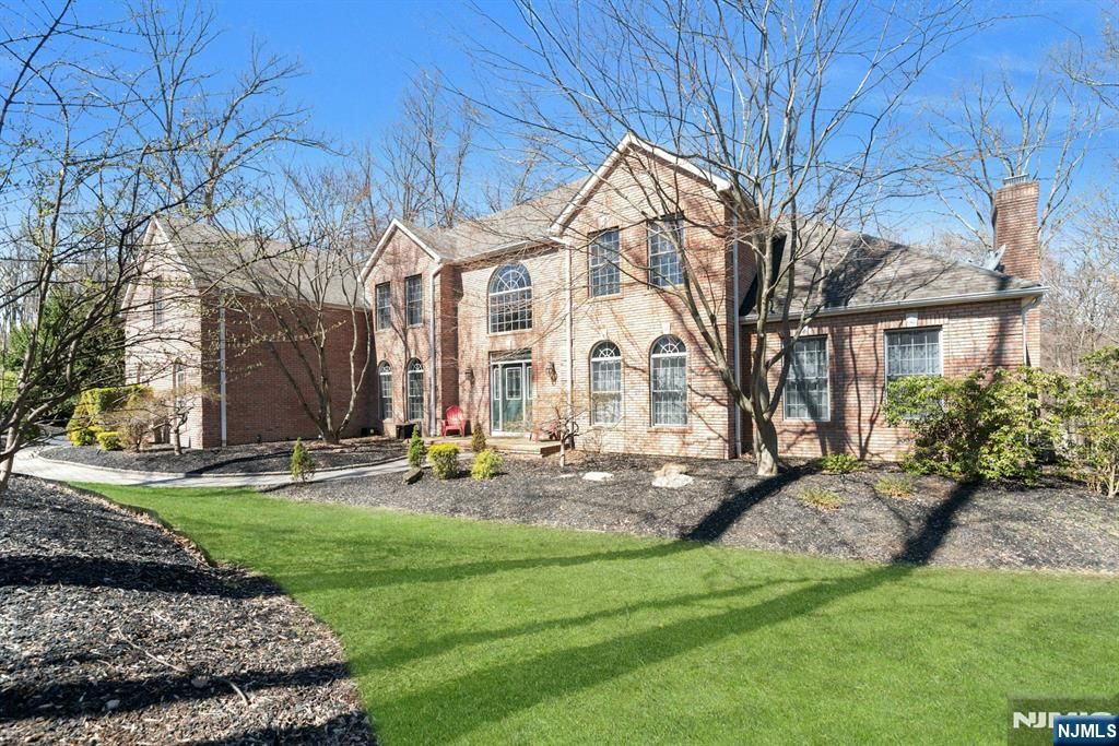 13 Greenfield Hill, Sparta, NJ 07871