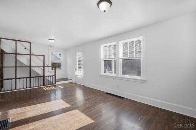 6607 Betts Avenue, North College Hill, OH 45239