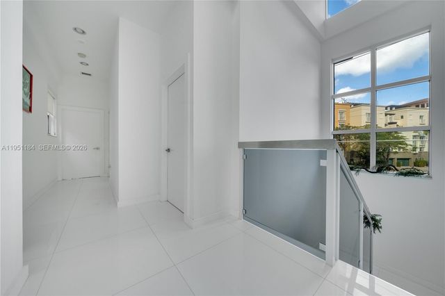 90 Alton Rd TH-1, Miami Beach, FL 33139