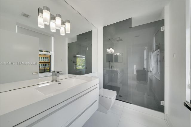 90 Alton Rd TH-1, Miami Beach, FL 33139