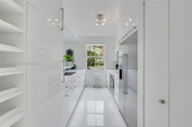 90 Alton Rd TH-1, Miami Beach, FL 33139