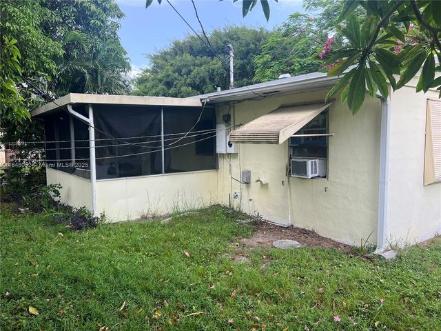 1612 NE 29th St, Pompano Beach, FL 33064