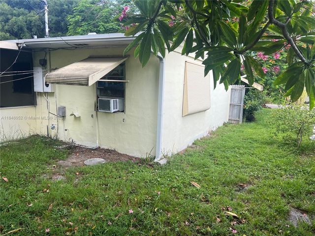 1612 NE 29th St, Pompano Beach, FL 33064