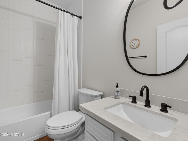 7108 S Twilight Court, Gilbert, AZ 85298