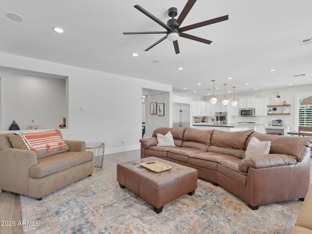 7108 S Twilight Court, Gilbert, AZ 85298