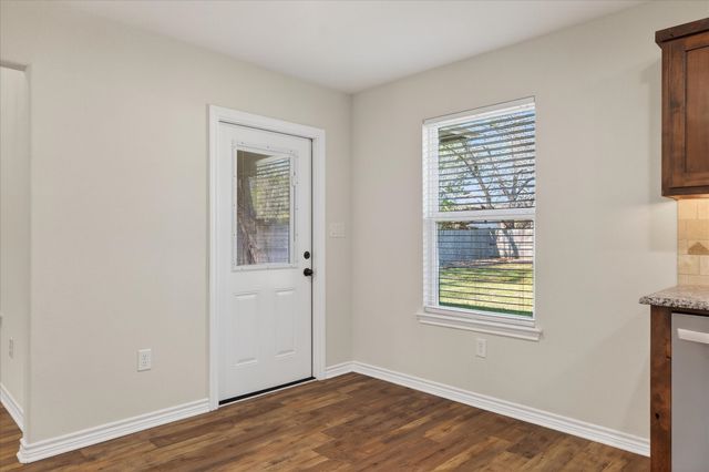 805 Main Street, Tioga, TX 76271