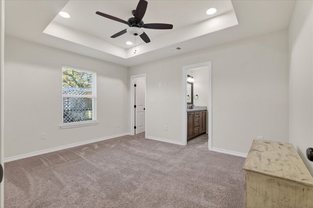 805 Main Street, Tioga, TX 76271