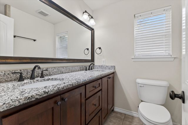 805 Main Street, Tioga, TX 76271