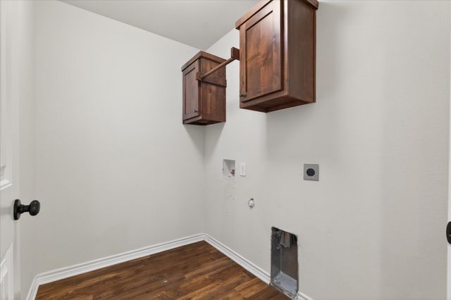 805 Main Street, Tioga, TX 76271