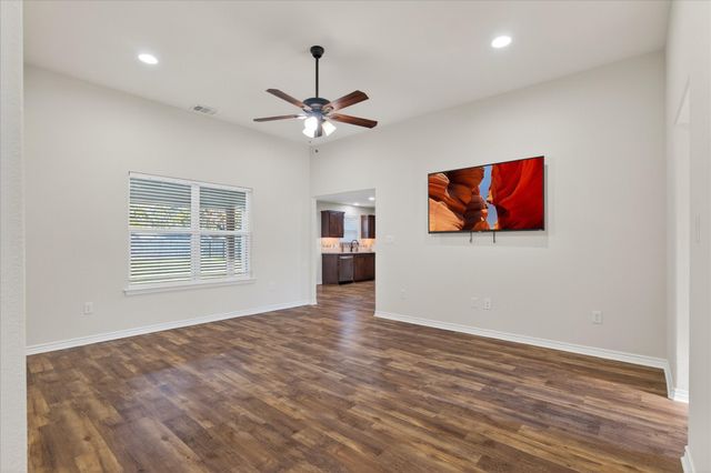 805 Main Street, Tioga, TX 76271