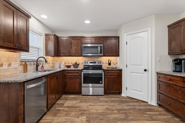 805 Main Street, Tioga, TX 76271