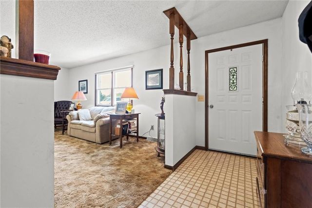 17739 Eisenhower Road, Leavenworth, KS 66048