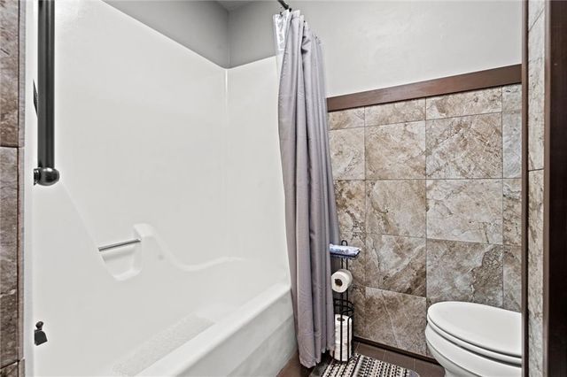 17739 Eisenhower Road, Leavenworth, KS 66048