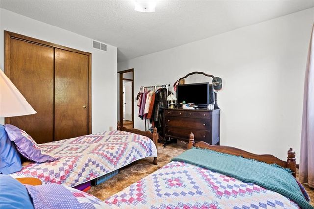 17739 Eisenhower Road, Leavenworth, KS 66048