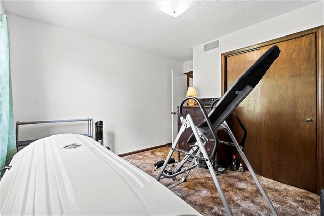 17739 Eisenhower Road, Leavenworth, KS 66048