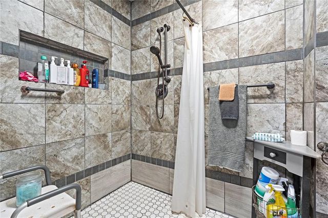 17739 Eisenhower Road, Leavenworth, KS 66048