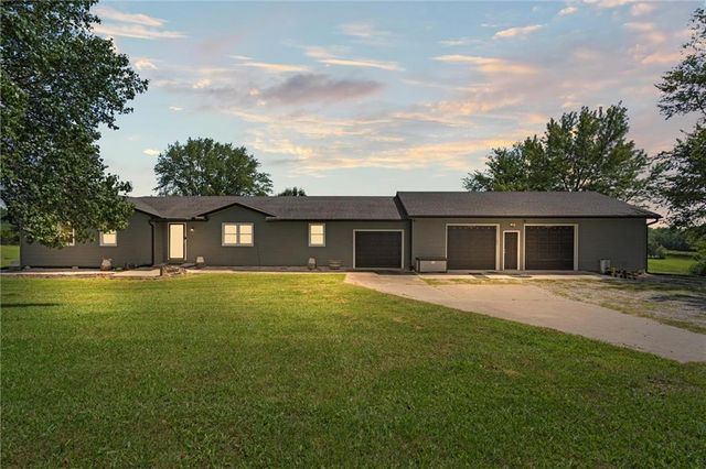 17739 Eisenhower Road, Leavenworth, KS 66048