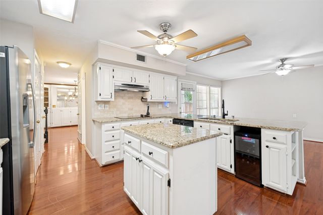 1223 Saint Monet Drive, Irving, TX 75038