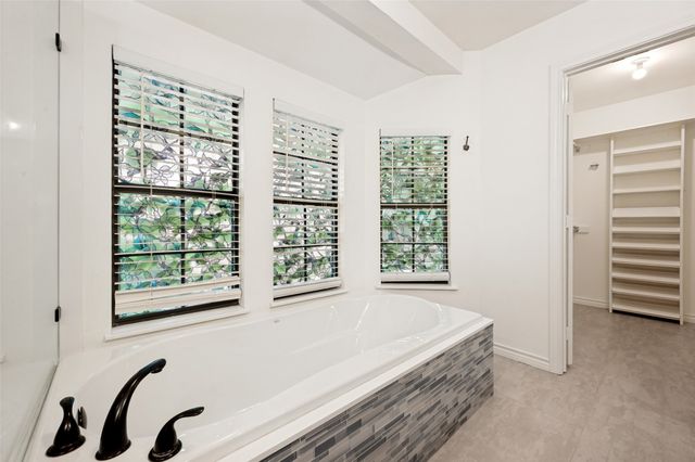 1223 Saint Monet Drive, Irving, TX 75038