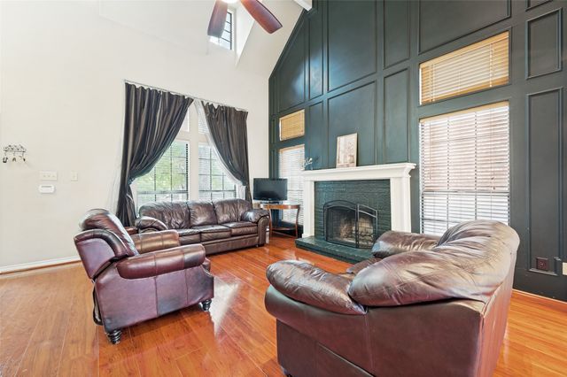 1223 Saint Monet Drive, Irving, TX 75038
