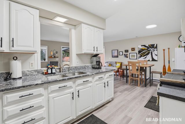 2317 Holly Avenue, Portage City, MI 49024