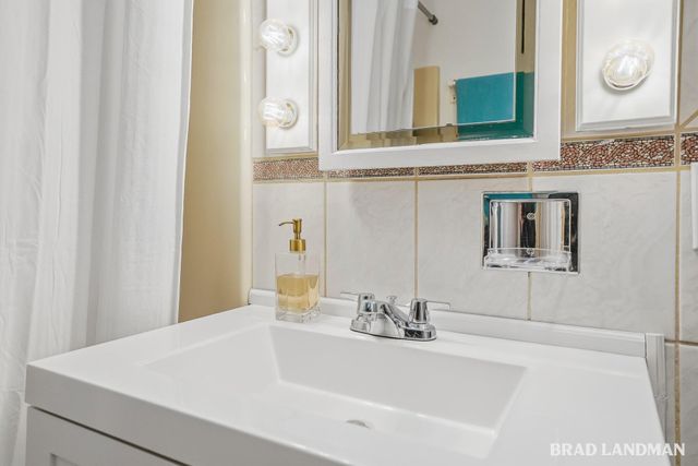 2317 Holly Avenue, Portage City, MI 49024