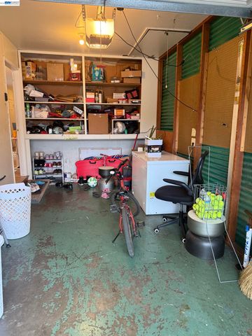 637 Keats, Palo Alto, CA 94303