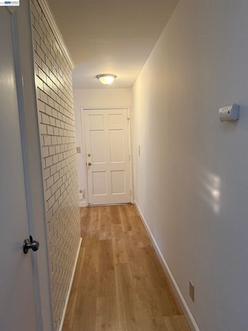 637 Keats, Palo Alto, CA 94303