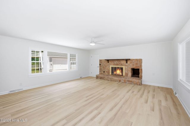114 Country Place Road, Wilmington, NC 28409