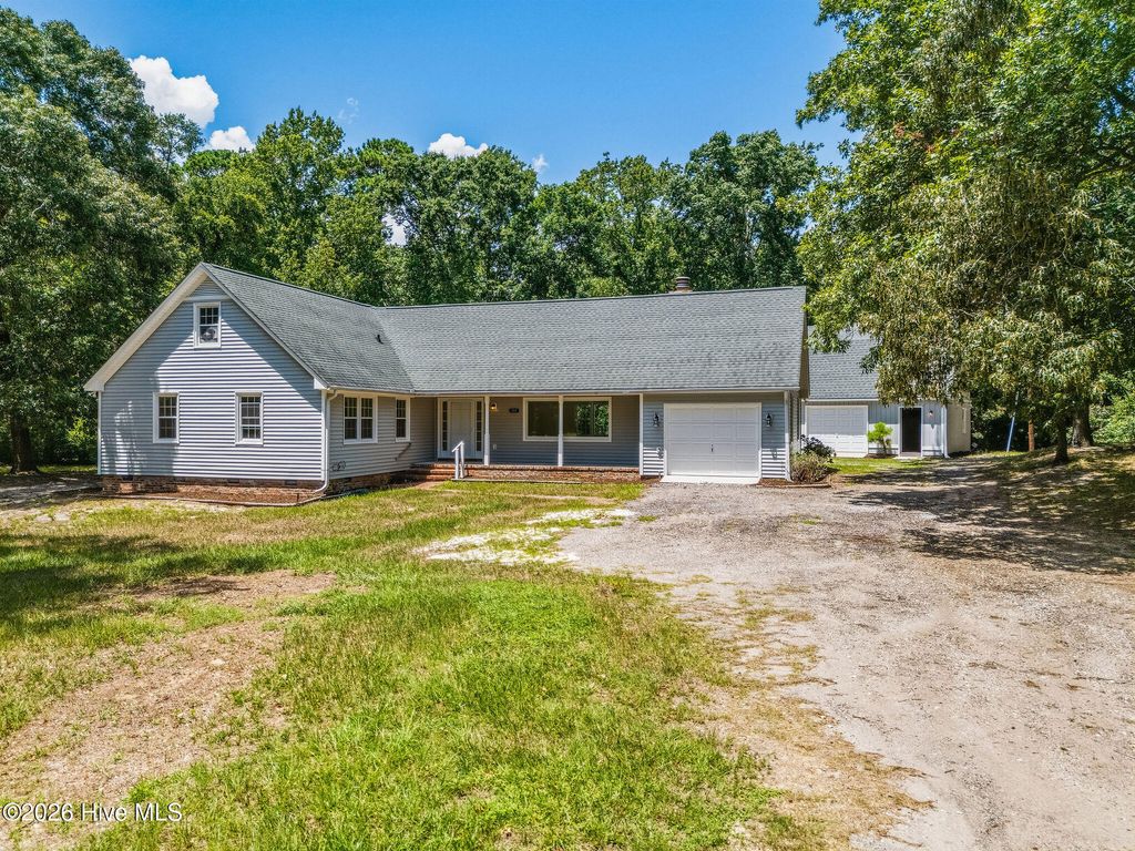 114 Country Place Road, Wilmington, NC 28409